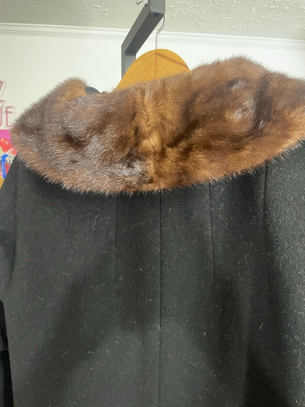 Women's Black Coat with Brown Faux Fur Collar Ptp 22 L 40 - Picture 3 of 6